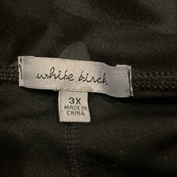 NWOT - White Birch - Black Camo Laser Cut Leggings - Woman's Size 3XL - Picture 2 of 2